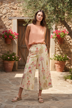May Pant - Modelo con print tropical